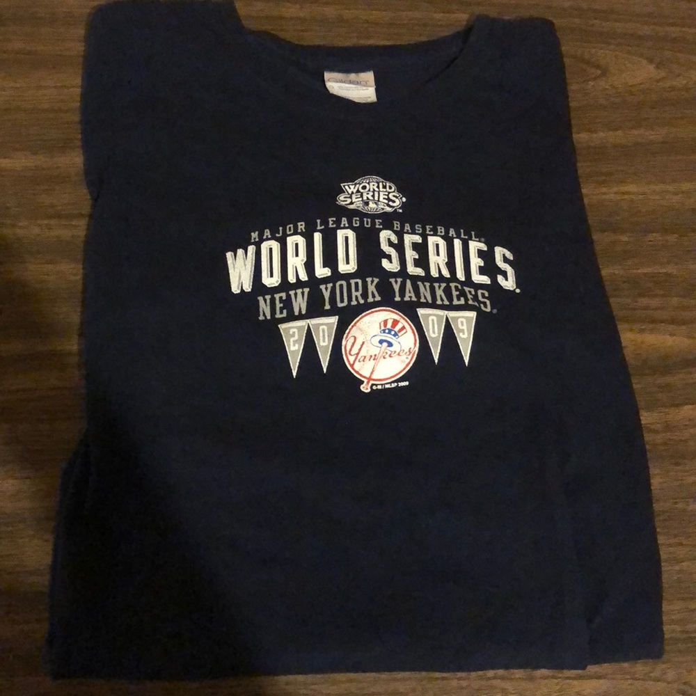 Yankees 2009 t shirt youth large